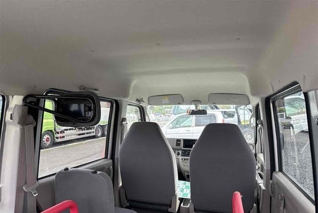 2011 Suzuki Every JDM car for sale — photo 11 of 12