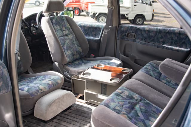 1999 Nissan Rnessa JDM car for sale — photo 10 of 10
