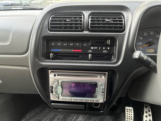 1999 Suzuki Every JDM car for sale — photo 18 of 19
