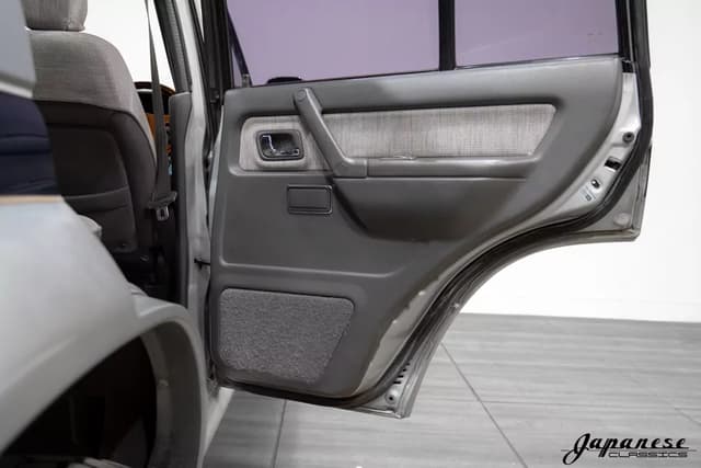 1995 Mitsubishi Pajero JDM car for sale — photo 22 of 25