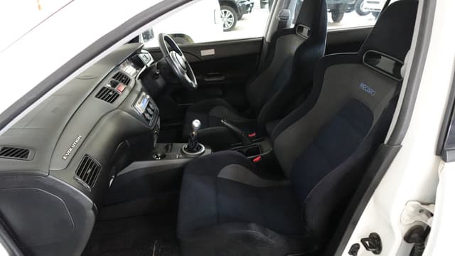 2001 Mitsubishi Lancer Evolution JDM car for sale — photo 11 of 12
