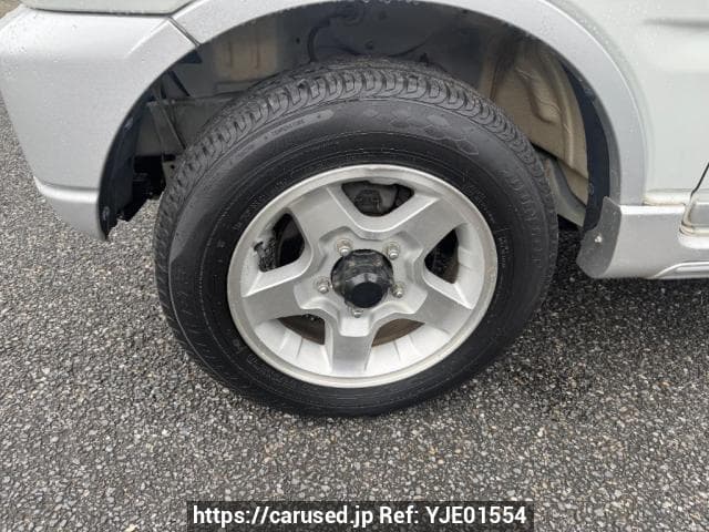 2001 Suzuki Jimny JDM car for sale — photo 17 of 24