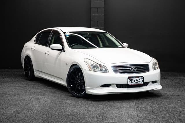 2009 Nissan Skyline JDM car for sale — photo 9 of 15