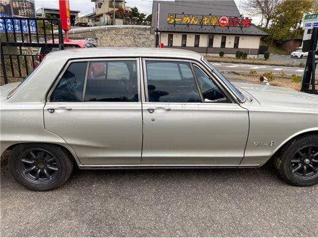 1971 Nissan Skyline JDM car for sale — photo 12 of 16
