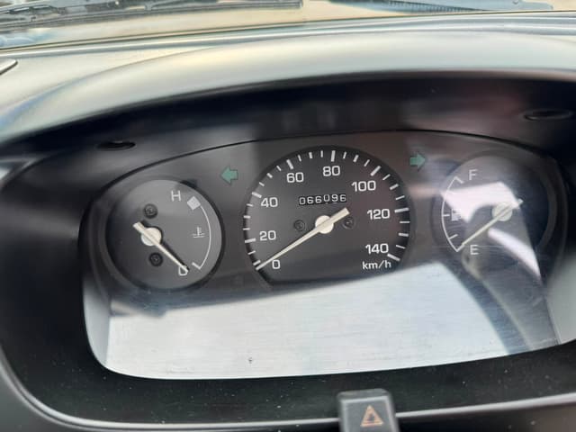 2000 Daihatsu Hijet JDM car for sale — photo 9 of 11