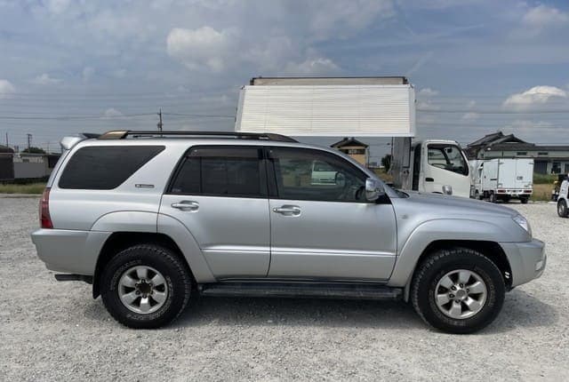 2005 Toyota Hilux Surf JDM car for sale — photo 6 of 25