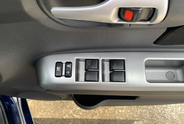 2010 Toyota Corolla JDM car for sale — photo 17 of 25