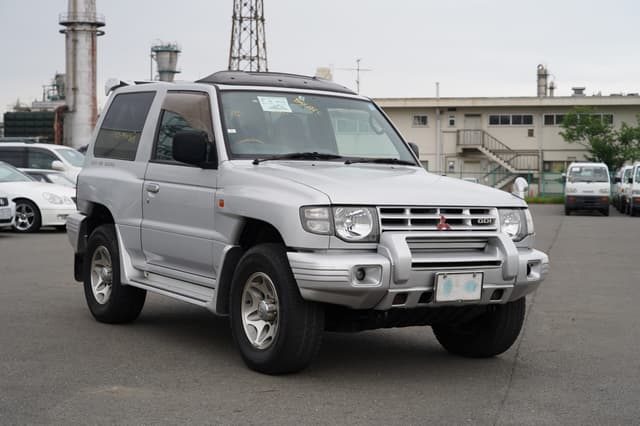 1997 Mitsubishi Pajero JDM car for sale — photo 12 of 24