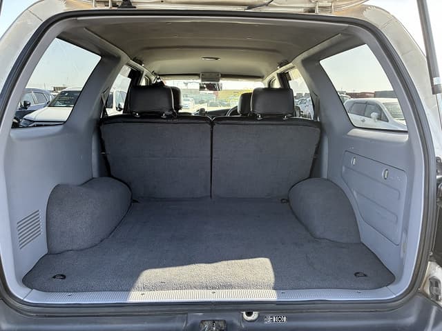 2000 Toyota Hilux Surf JDM car for sale — photo 7 of 8