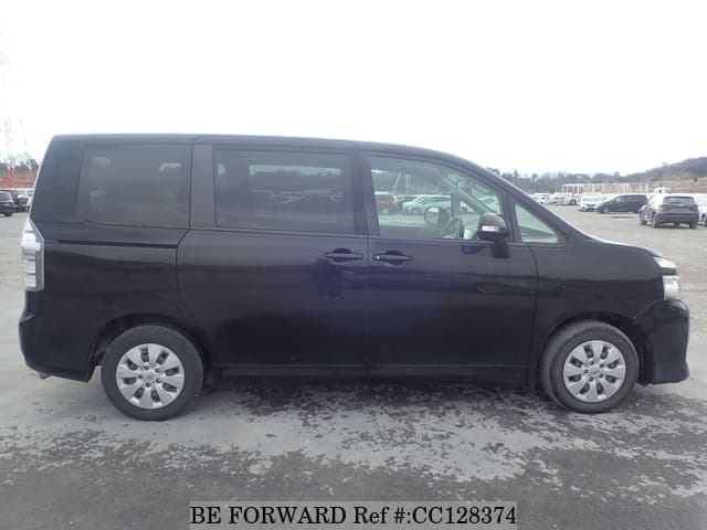 2011 Toyota Voxy JDM car for sale — photo 6 of 25