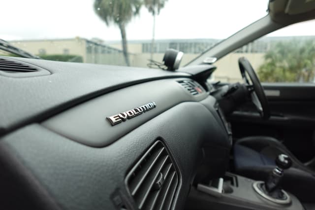 2001 Mitsubishi Lancer Evolution JDM car for sale — photo 14 of 19