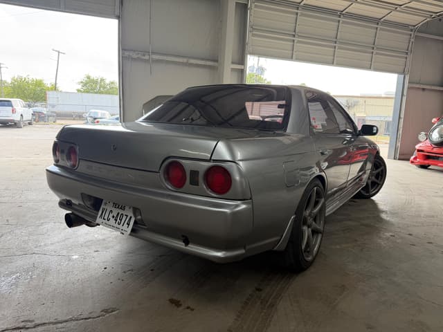 1989 Nissan Skyline JDM car for sale — photo 9 of 13
