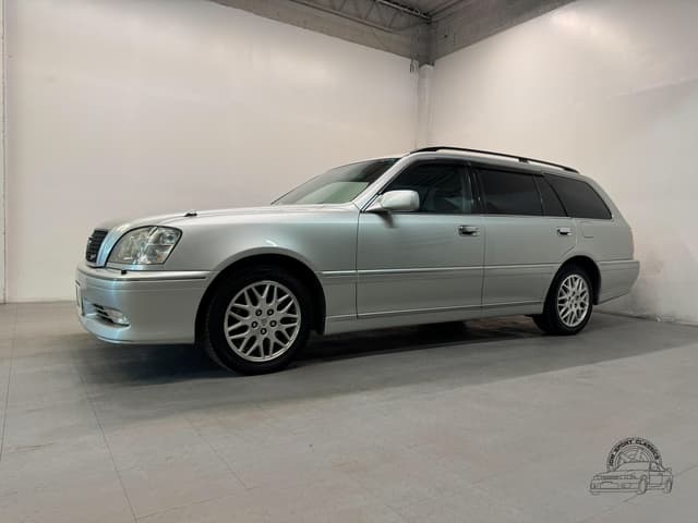 2000 Toyota Crown JDM car for sale — photo 10 of 25