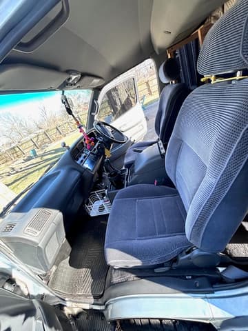 1991 Toyota HiAce JDM car for sale — photo 16 of 29