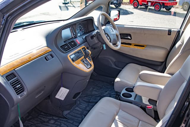 1999 Honda Odyssey JDM car for sale — photo 11 of 15