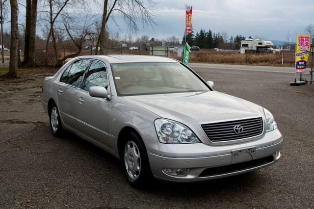 2001 Toyota Celsior JDM car for sale — photo 9 of 18