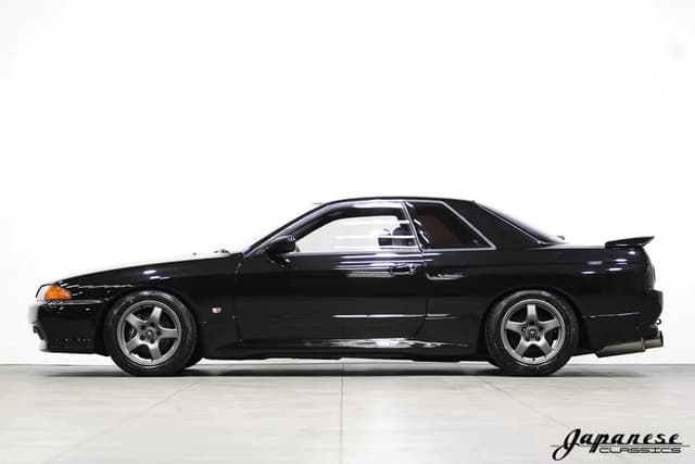 1991 Nissan Skyline JDM car for sale — photo 4 of 25