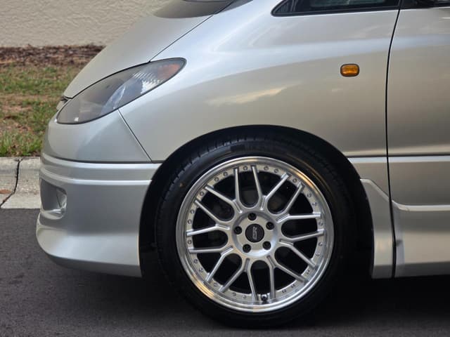 2000 Toyota Estima JDM car for sale — photo 20 of 25
