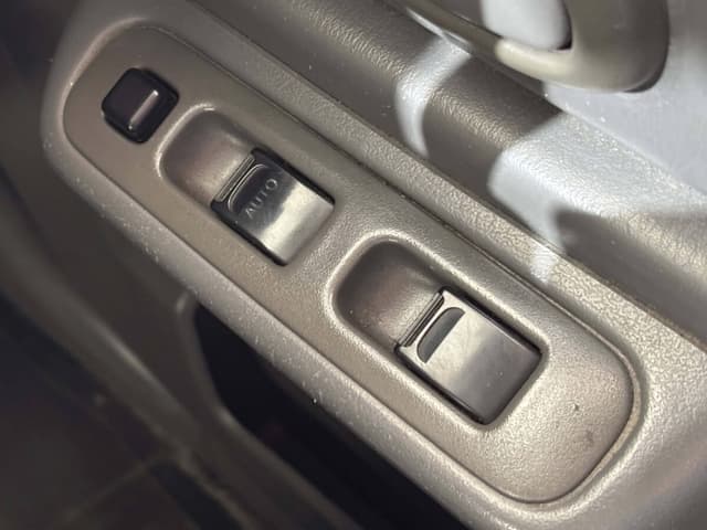 2000 Suzuki Jimny JDM car for sale — photo 22 of 25