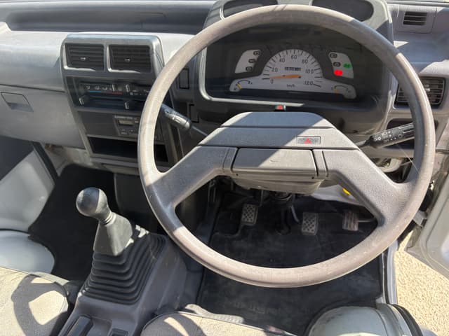 1997 Mitsubishi Minicab JDM car for sale — photo 13 of 25