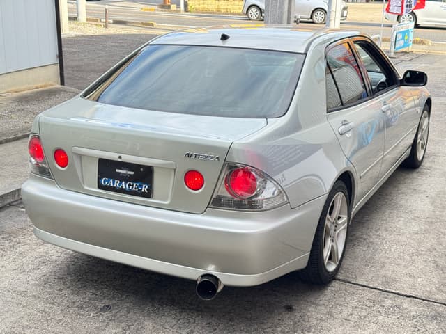 1998 Toyota Altezza JDM car for sale — photo 16 of 25