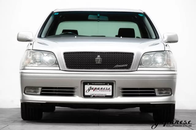 1998 Toyota Crown JDM car for sale — photo 2 of 25
