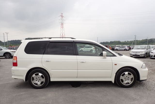 2000 Honda Odyssey JDM car for sale — photo 6 of 25
