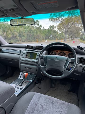 2000 Toyota Crown JDM car for sale — photo 17 of 24
