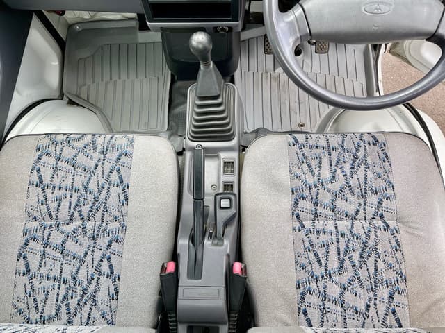 1998 Mitsubishi Minicab JDM car for sale — photo 18 of 25