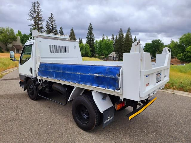 1996 Mitsubishi Canter JDM car for sale — photo 11 of 24