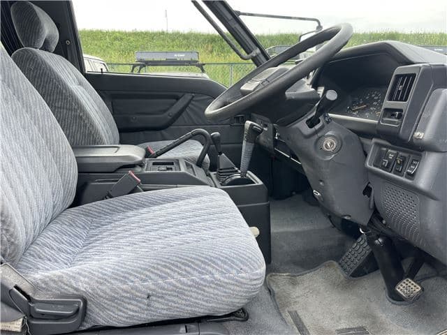 1995 Mitsubishi Delica JDM car for sale — photo 9 of 25