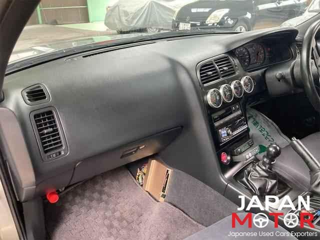 1996 Nissan Skyline JDM car for sale — photo 8 of 10
