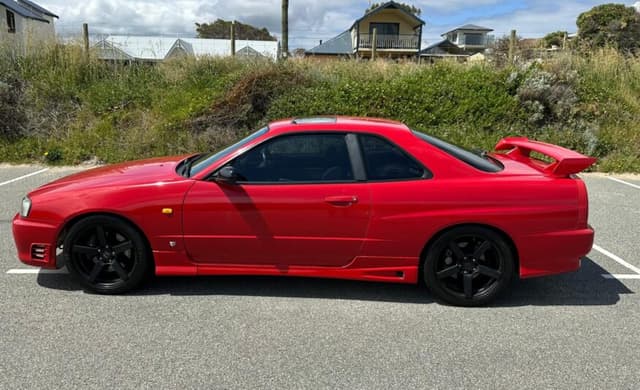 1998 Nissan Skyline JDM car for sale — photo 3 of 10