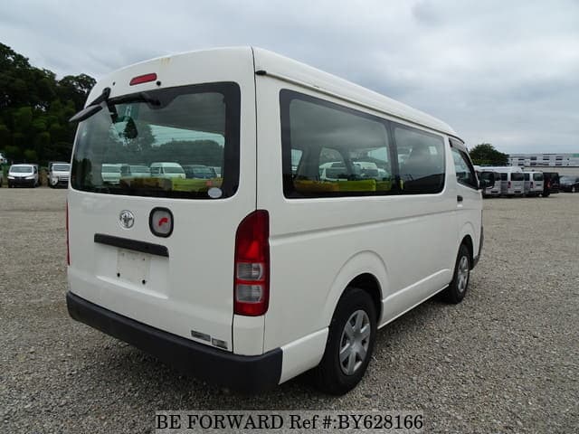 2009 Toyota HiAce JDM car for sale — photo 5 of 25