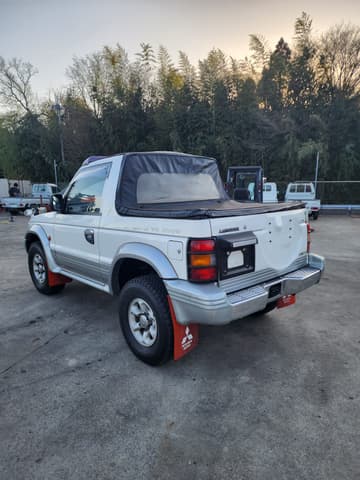 1996 Mitsubishi Pajero JDM car for sale — photo 3 of 24