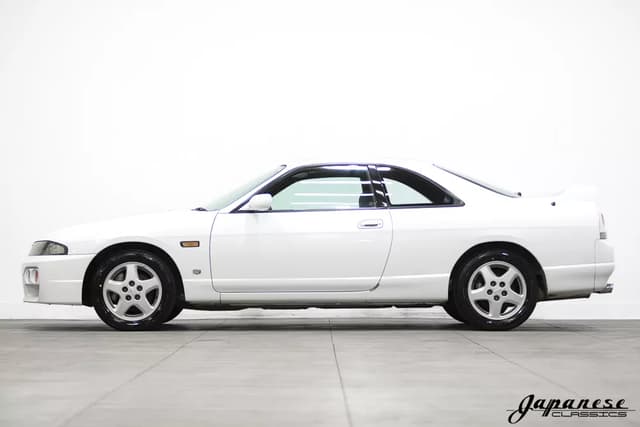 1998 Nissan Skyline JDM car for sale — photo 4 of 25