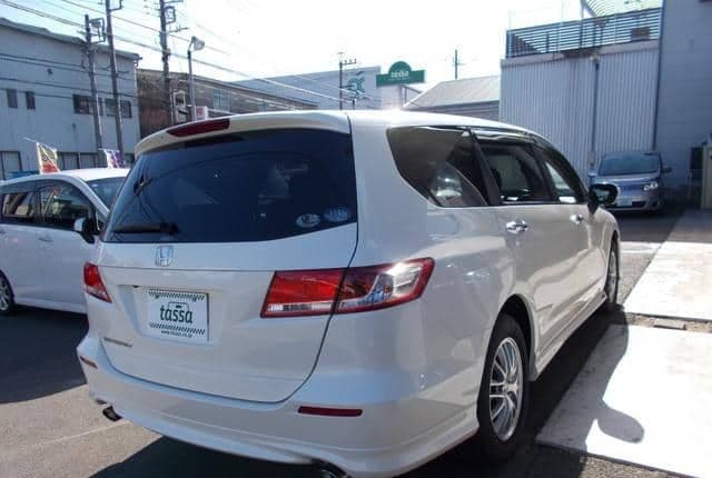 2011 Honda Odyssey JDM car for sale — photo 10 of 20