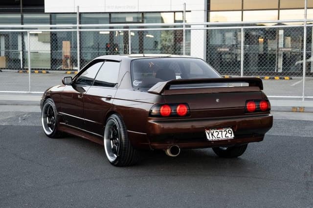 1991 Nissan Skyline JDM car for sale — photo 3 of 18