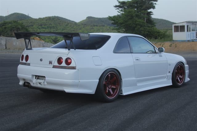1997 Nissan Skyline JDM car for sale — photo 5 of 10