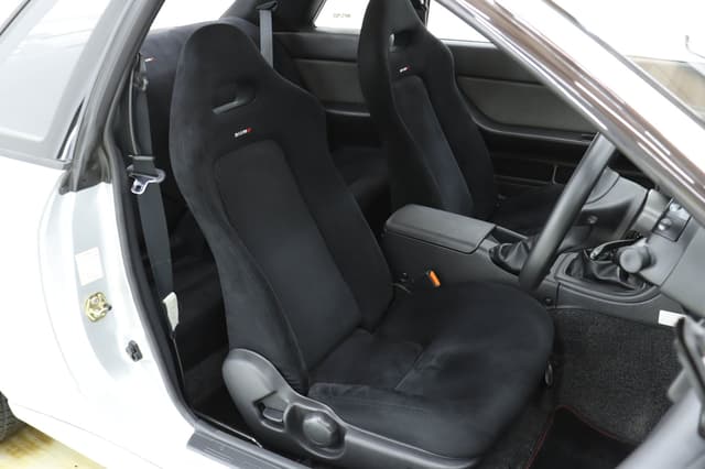 1991 Nissan Skyline JDM car for sale — photo 9 of 10