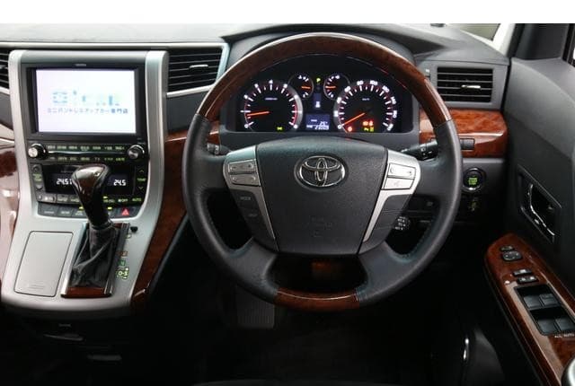 2010 Toyota Vellfire JDM car for sale — photo 15 of 25