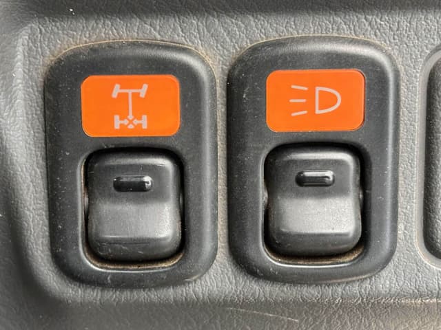 1997 Daihatsu Hijet JDM car for sale — photo 13 of 25