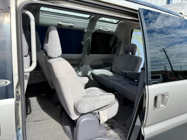 2000 Mitsubishi Delica JDM car for sale — photo 21 of 23