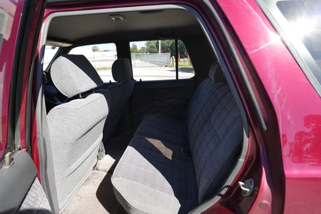1993 Toyota Hilux Surf JDM car for sale — photo 14 of 17