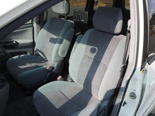 2001 Toyota Estima JDM car for sale — photo 24 of 25