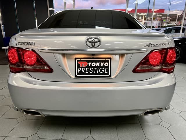 2008 Toyota Crown JDM car for sale — photo 4 of 5