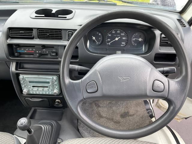 2000 Daihatsu Hijet JDM car for sale — photo 17 of 25