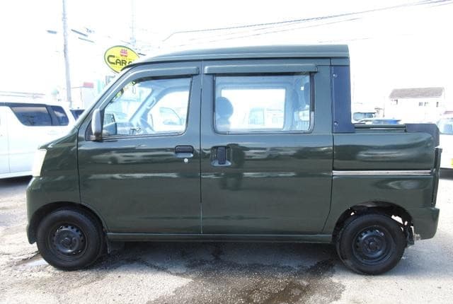 2005 Daihatsu Hijet JDM car for sale — photo 23 of 25