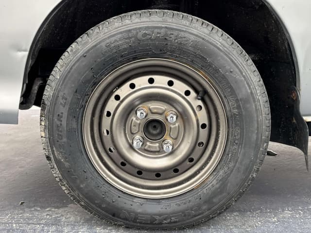2001 Daihatsu Hijet JDM car for sale — photo 20 of 25