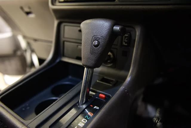 1995 Toyota HiAce JDM car for sale — photo 12 of 25